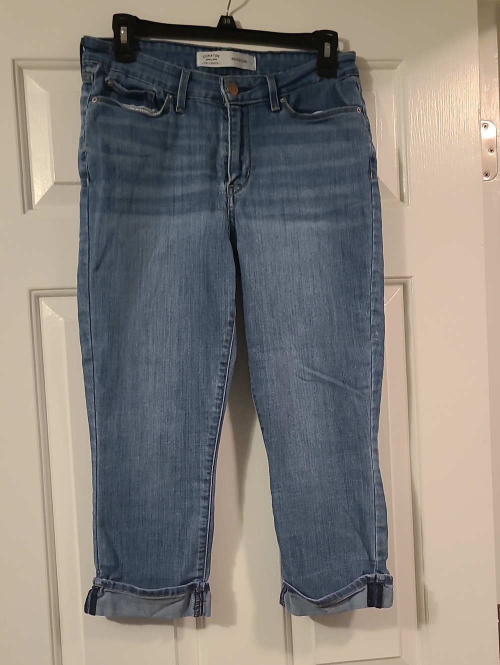 Levi Strauss Signature Mid-Rise Cuffed Capri Jeans Size 8